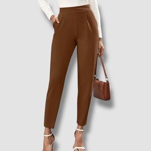 Brown Ankle Cropped High Waisted Pants with Tapered Fit and slanted pockets Sz M